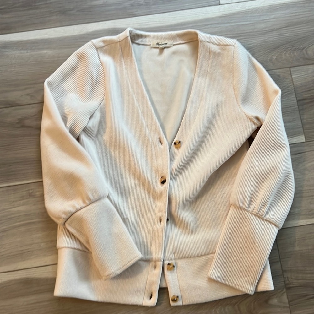 Size small